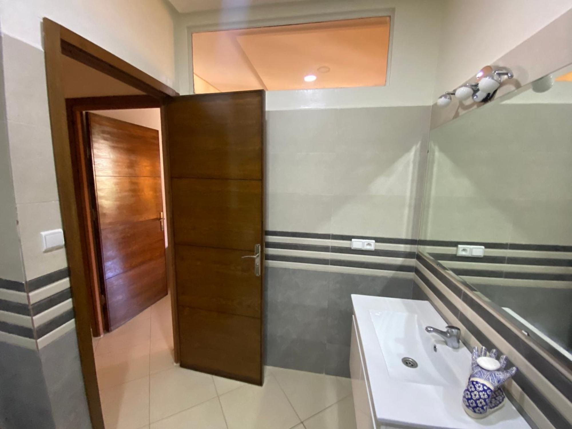 Central 2-Bedrooms W/ Balcony@Downtown Mers Sultan Casablanca Luaran gambar